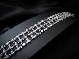 Armband mit Diamanten
